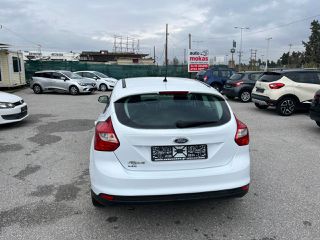 Ford Focus 2011 TITANIUM-thumb-10