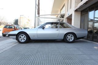 Ferrari 365 1975 GT4 2+2-thumb-1