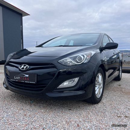 Hyundai i 30 2013 1.3 cc, book service !!