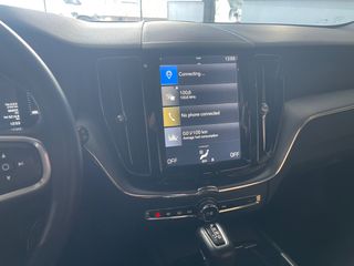 Volvo XC 60 2018-thumb-15