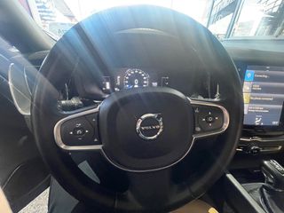 Volvo XC 60 2018-thumb-10