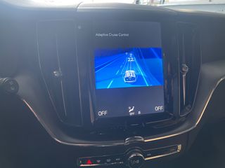 Volvo XC 60 2018-thumb-22