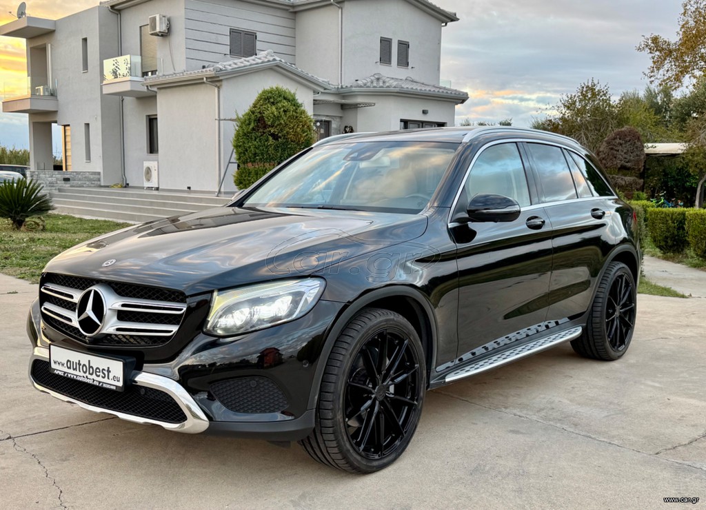 Mercedes-Benz GLC 220 '17 AMG LINE + Panorama