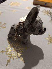 louis vuitton dog keychain