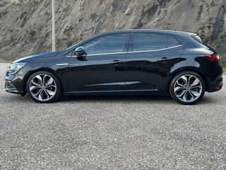 Renault Megane 2017-thumb-4