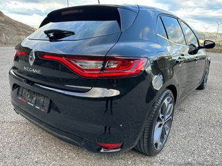 Renault Megane 2017-thumb-7