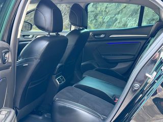 Renault Megane 2017-thumb-10