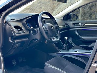 Renault Megane 2017-thumb-14