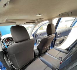 Mazda 3 2004-thumb-6