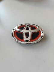 ΣΗΜΑ ΜΑΣΚΑΣ ΝΙΚΕΛ ΚΟΚΚΙΝΟ TOYOTA 16Χ11CM