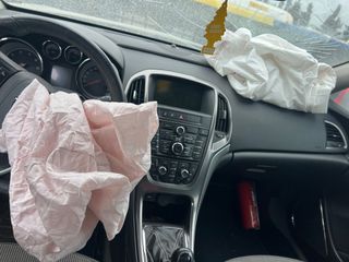 Ταμπλό Opel Astra J
