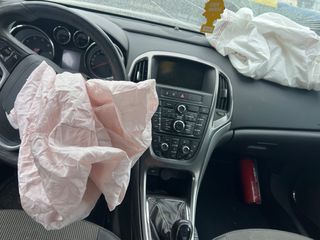 Ταμπλό Opel Astra J-thumb-1