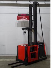 Linde 2011 v12 order picker-thumb-3