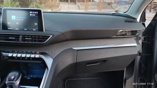 Peugeot 3008 2016 1.2 PURETECH 130 ALLURE-thumb-17