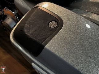 Harley Davidson Touring CVO Street Glide 2015-thumb-9