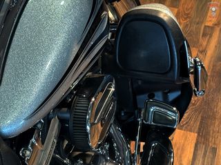 Harley Davidson Touring CVO Street Glide 2015-thumb-11