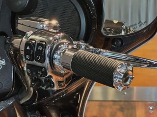 Harley Davidson Touring CVO Street Glide 2015-thumb-20