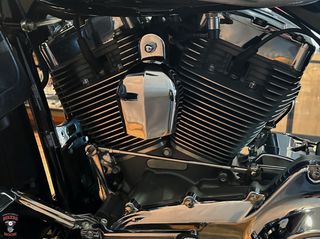 Harley Davidson Touring CVO Street Glide 2015-thumb-24