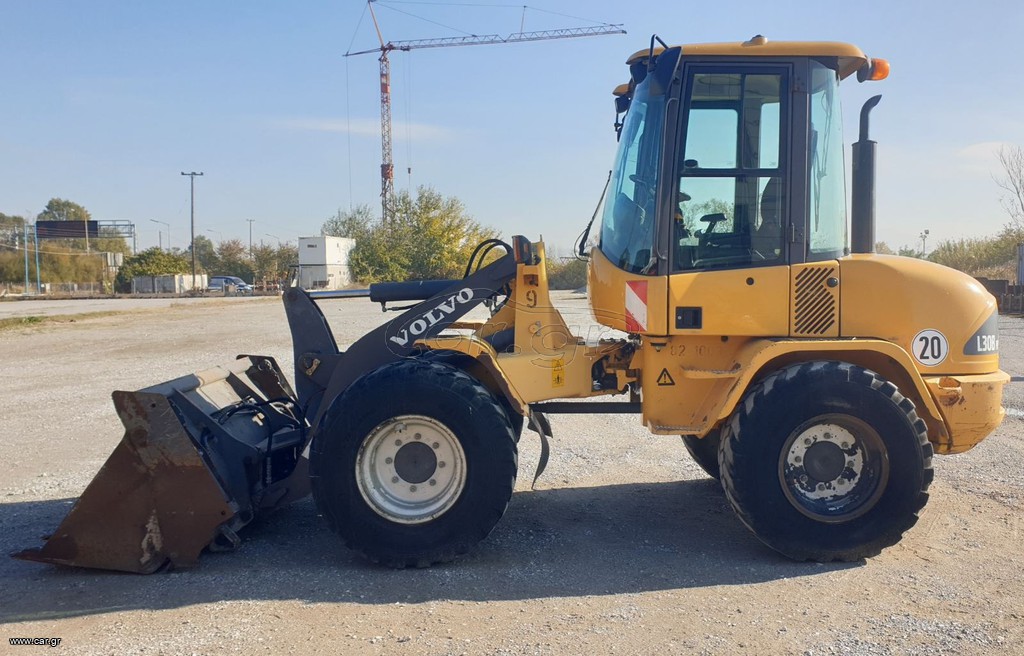 Φορτωτής Με Λάστιχα Volvo 2011 L30B