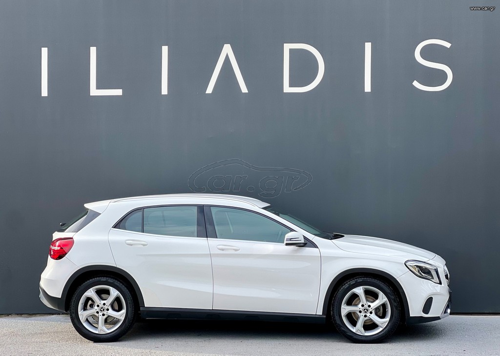 Mercedes-Benz GLA 200 '19 URBAN 7G-DCT