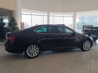 Skoda Superb 2017 STYLE-thumb-7