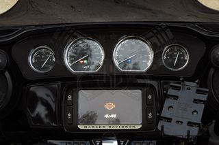 Harley Davidson Street Glide 2020 CVO-thumb-19