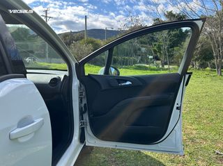 Opel Meriva 2016-thumb-34