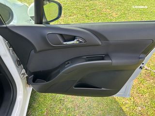 Opel Meriva 2016-thumb-25