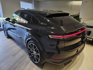 Porsche Cayenne 2025 COUPE/NEW/PANORAMA/360cam-thumb-4