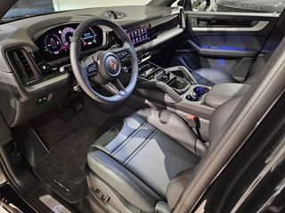 Porsche Cayenne 2025 COUPE/NEW/PANORAMA/360cam-thumb-18