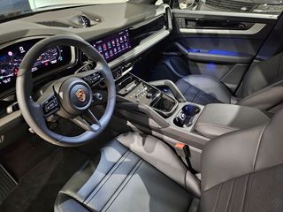 Porsche Cayenne 2025 COUPE/NEW/PANORAMA/360cam-thumb-26