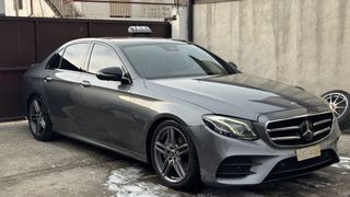 Mercedes-Benz E 220 2019 AMG PANORAMA full extra