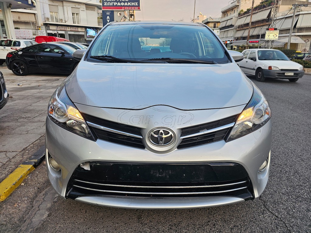 Toyota Verso '15 full extra