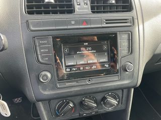 Volkswagen Polo 2014-thumb-7