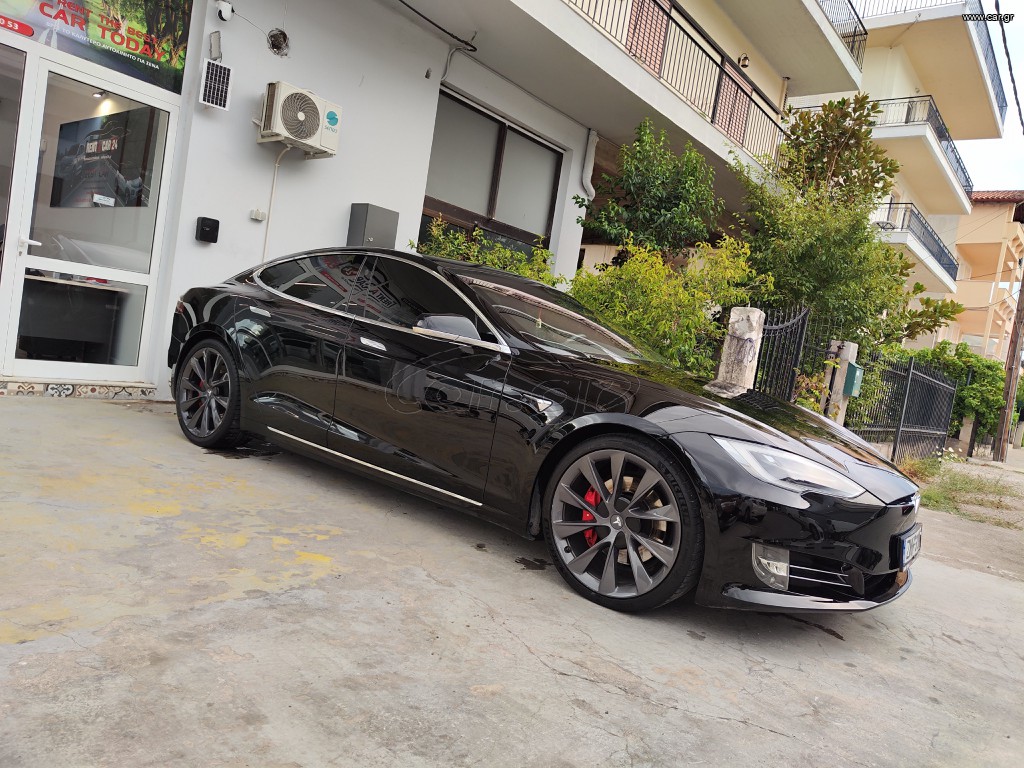 Tesla Model S 2020 Performance ludicrous+ 600kw
