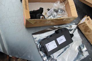 BMW E92 E91 E90 EGEFALOS ME KLEIDIA KIT KAINOURGIO 5WK449515QBR