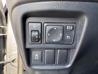 Nissan Juke 2012-thumb-24