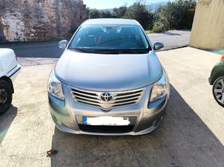 Toyota Avensis 2010