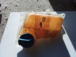 Δοχείο νερού του ψυγείου AUDI A4 94-01 A6 97-05 SKODA SUPERB 01-08 VW PASSAT 96-05