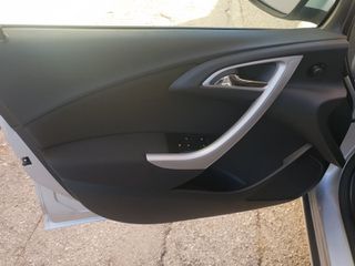 Opel Astra 2012 Edition-thumb-6