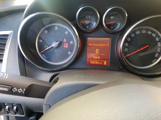 Opel Astra 2012 Edition-thumb-9