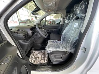 Φορτηγό Έως 7.5τ Toyota 2026 ΕΤΟΙΜΟΠΑΡΑΔΟΤΟ PROACE CITY 50KWH 136HP L2 ACTIVE-thumb-27