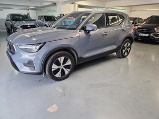 Volvo XC40 2023-thumb-1
