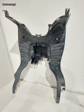Πατωμα HONDA SH150 2005-08 (64310-KTF-6400)