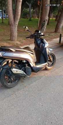 Motorrad Vergleich Sym Symphony ST 125 2024 Vs. Piaggio Medley 125 S 2023
