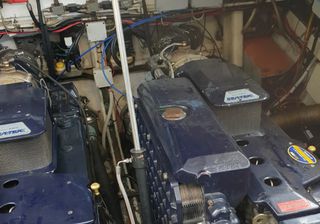 Μεγάλη ευκαιρία 2 Μηχανές seatek 1500 ίππους με 200 ώρες λειτουργίας ολοκαίνουριες.2 ρεβέρσες πακέτο για 85.000 ευρώ.