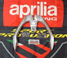 Σχαρα Πισω (Χειρολαβή) Γκρι Για Aprilia SR GT 125-200cc 2021-2024 Μοντέλα Καινούργια Γνήσια