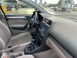 Volkswagen Golf 2012-thumb-29
