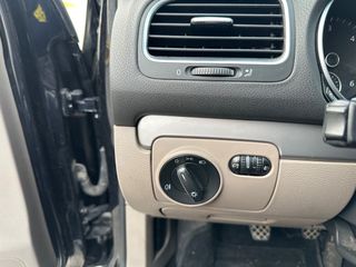 Volkswagen Golf 2012-thumb-34