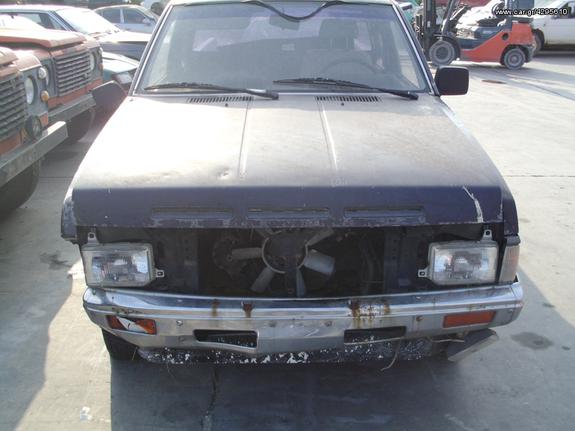 NISSAN D21 2.4 CC